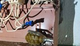 У Миколаєві в електрощитовій багатоповерхівки знайшли бойову гранату. ФОТО