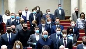 Рада выходит из карантина: с 18 мая возобновятся пленарные заседания