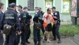 Болельщики "Шахтера" отбили у милиции фана "Динамо". ВИДЕО.