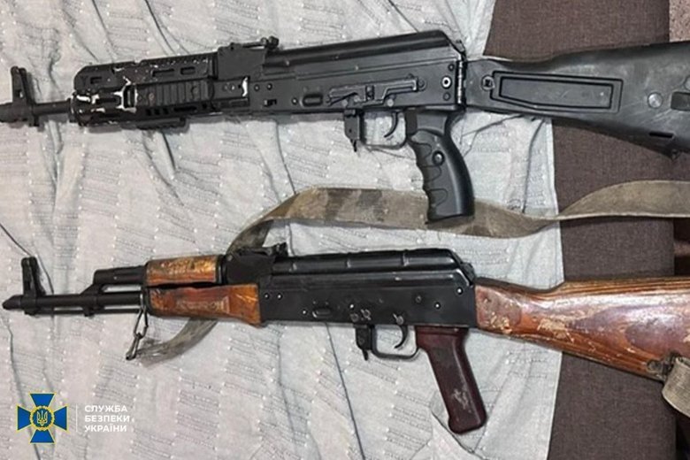 СБУ викрила 7 каналів збуту зброї: вилучено АК-12, дрони та вибухівку