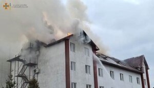 В Вышгороде пылает мансардный этаж пятиэтажки, - ГСЧС. ВИДЕО+ФОТОрепортаж