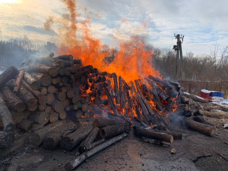 Доба на Харківщині: удари по Вовчанську, обстріли Куп’янська та Ізюмського району, чоловік зазнав поранення 01