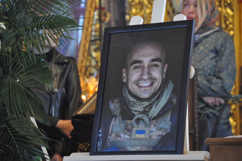 З журналістом та військовослужбовцем Олександром Маховим попрощалися в Києві 11 З журналістом та військовослужбовцем Олександром Маховим попрощалися в Києві 11