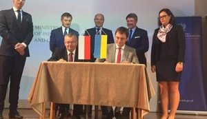 Украина и Польша подписали меморандум о строительстве международной автомагистрали