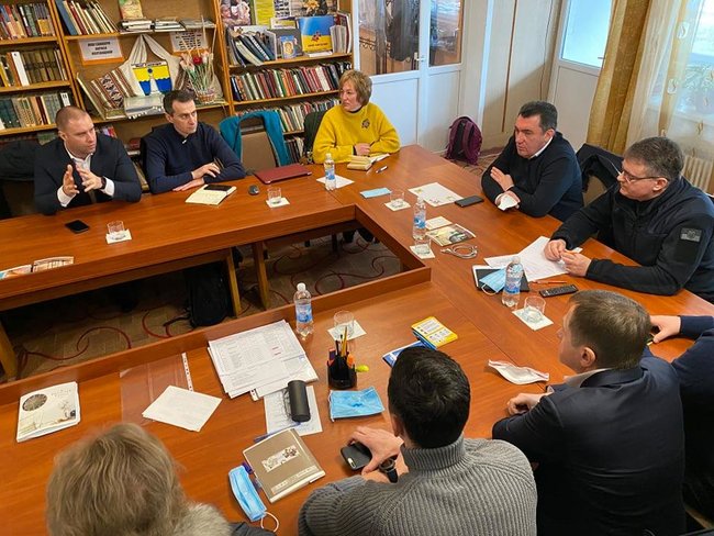 Секретар РНБО Данілов прибув у Нові Санжари 03