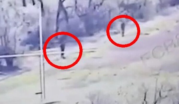 Kamikaze-drone operators scope out Russian assault troops before taking them out: "Bitch! They’re already f#cking storming in on scooters!". VIDEO