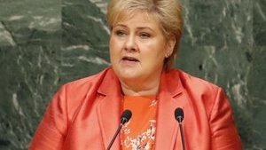 Суверенитет и территориальная целостность Украины должны быть восстановлены, - премьер Норвегии Солберг