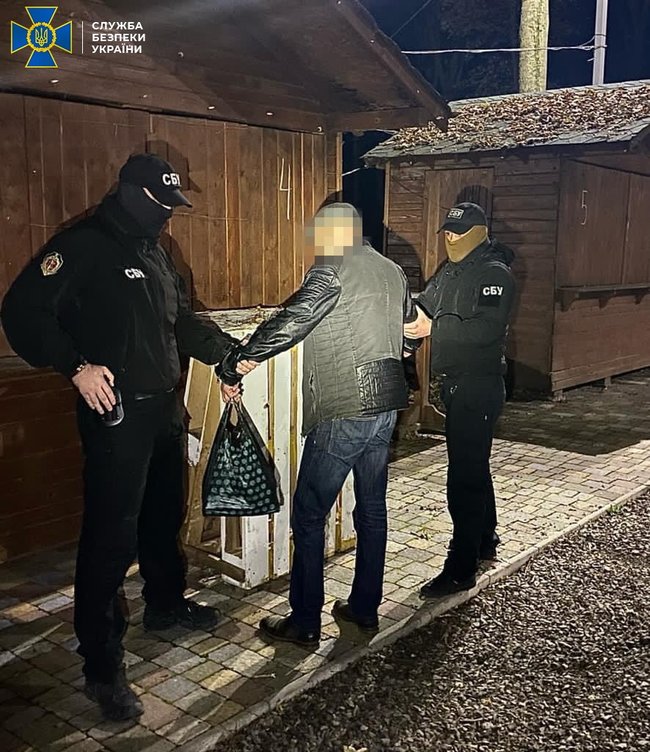 Накануне второго тура выборов мэра Ужгорода СБУ разоблачена схема подкупа избирателей, - СБУ 04