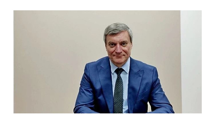 Рада назначила вице-премьером директора фирмы военного академика из России