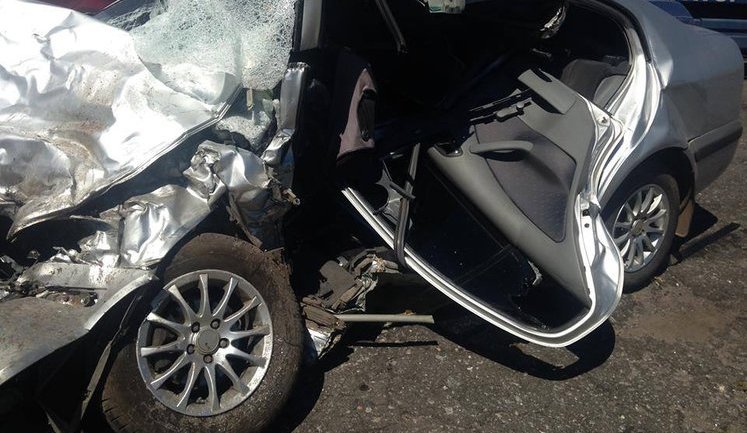 Bloody road accident occurred in Horlivka; culprit trying to buy off. PHOTOS