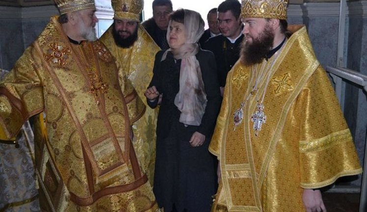 Людмила Янукович и батюшки: первая леди съездила на Харьковщину помолиться. ФОТОрепортаж