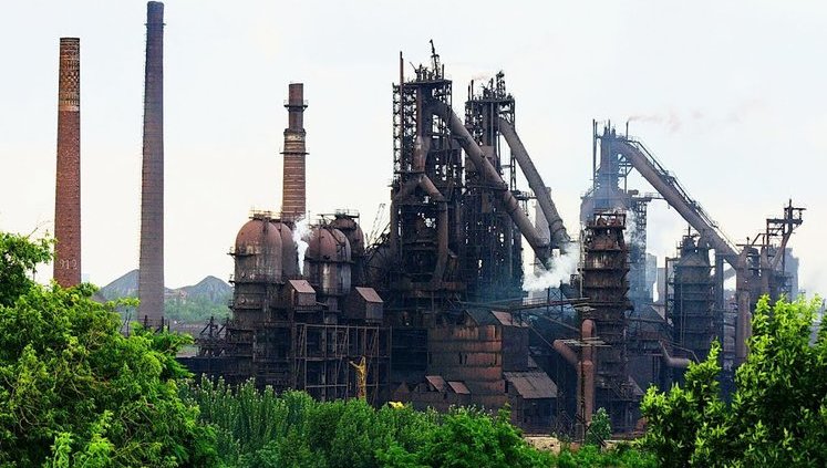 Окупований Єнакіївський метзавод припиняє роботу через "мобілізацію" працівників, – розвідка