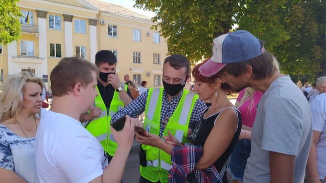 Против карантина протестовали в Хмельницком 05