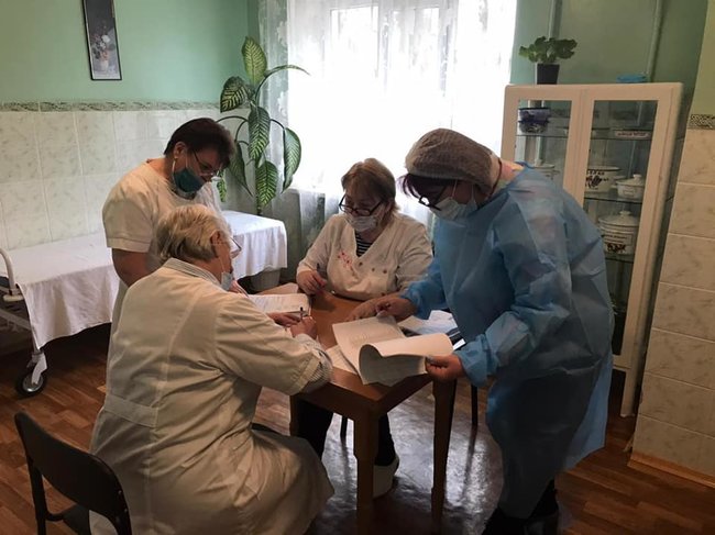 Київщина почала вакцинацію препаратом Pfizer 01