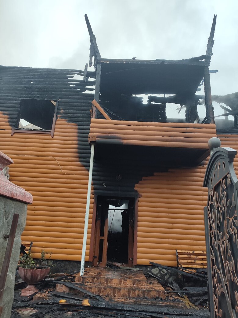 На Прикарпатті згорів дитячий санаторій. Діти не постраждали, але залишилися без речей 05