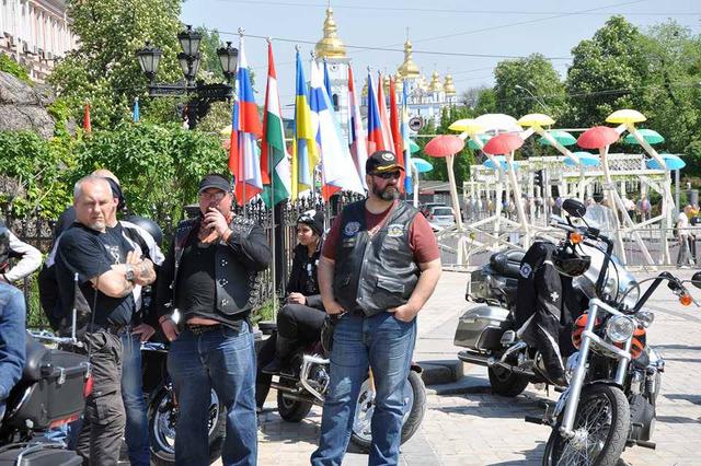 Freedom Diversity: Ukrainian bikers rode in downtown Kyiv 13