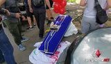 "Нацкорпус" приніс труну під офіс Партії Шарія в Миколаєві. ФОТОрепортаж