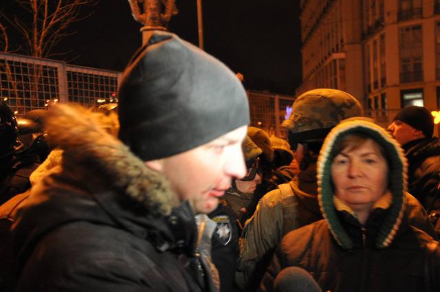 Полиция задержала главу "Добровольческого движения ОУН" Коханивского после потасовки между протестующими и правоохранителями 18