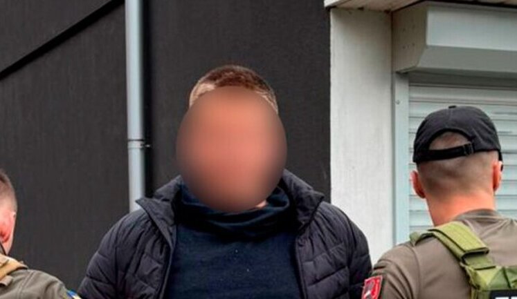 Запропонував 2 тис. дол. хабаря посадовцям ВСП, щоб більше не служити: затримали військового, якого повернули із СЗЧ. ФОТО