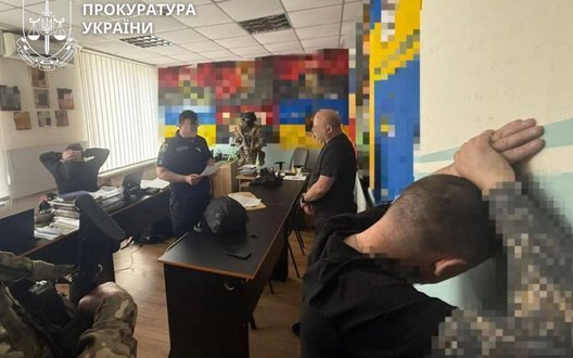 Посадовців армійського корпусу підозрюють у побора