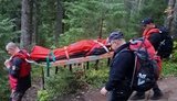 Турист помер на вершині гори Хом’як на Івано-Франківщині: тіло спустили рятувальники. ФОТО