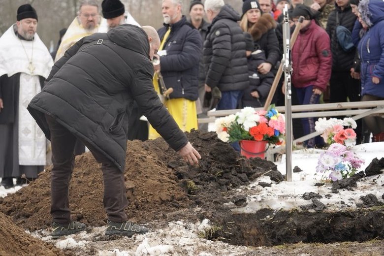 На Харківщині поховали ветерана Григорія Шикулу та трьох його дітей