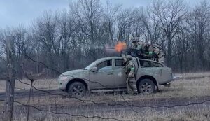 Бійці групи "АDAM" чеченського батальйону імені Джохара Дудаєва нищать окупантів із трофейного станкового кулемета. ВIДЕО