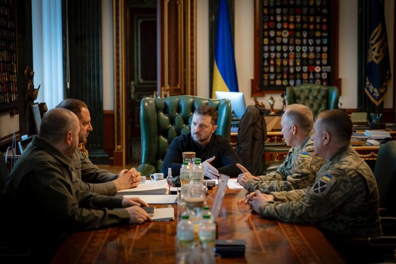 Сирський, Умєров та Єрмак на нараді у Зеленського