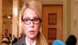 "Запитайте в Шухевича! До нас звернулися, і ми дали можливість цим людям зайти", - Тимошенко пояснила присутність "охоронця" Медведчука в Раді. ВІДЕО