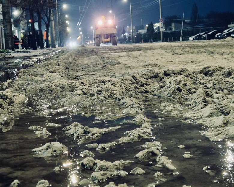 After Russia’s strike, hundreds of tonnes of sand were dumped on spilled oil in Dnipro