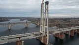 На мосту через Дніпро між Хортицею і центом Запоріжжя змонтували усі 48 вант, - Кубраков. ФОТОрепортаж