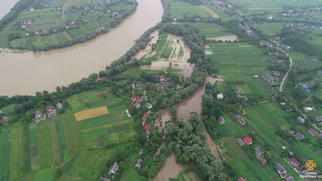 На Тернопольщине произошел перелив через дамбу на Днестре: проводится отселение жителей двух сел, - ГСЧС 02 На Тернопольщине произошел перелив через дамбу на Днестре: проводится отселение жителей двух сел, - ГСЧС 02