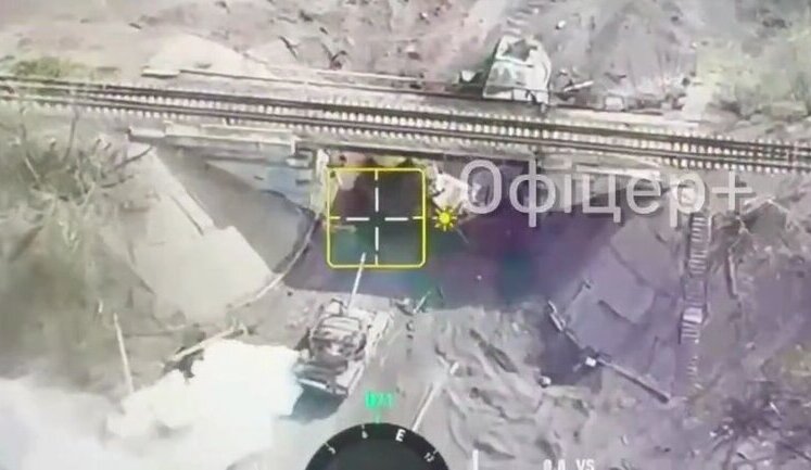 Нацгвардейцы из бригады "Кара-Даг" украли у оккупантов исправный танк Т-72. ВИДЕО беспилотника