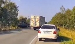 вертоліт падає
