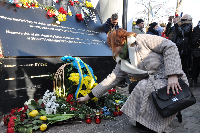 Память Героїв Небесної Сотні вшанували у Києві 09