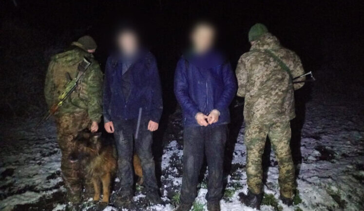 $6 тыс. на криптокошелек переправщика: на Одесщине задержаны два украинца при попытке нелегального пересечения границы, - ГПСУ. ФОТО