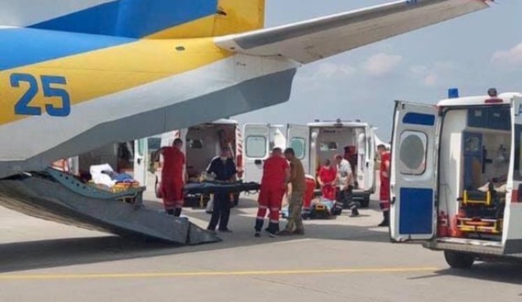 В киевский госпиталь вновь прибыл борт с ранеными воинами. Без помощи неравнодушных украинцев не справиться, - волонтер Воронкова. ФОТО