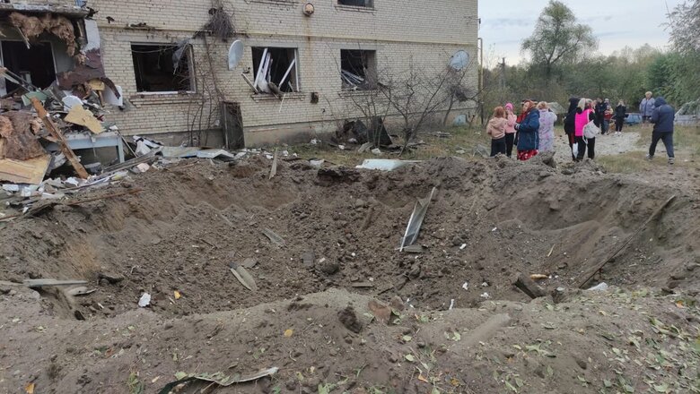 Ворог завдав ракетного удару по селу на Харківщині, двоє постраждалих 02