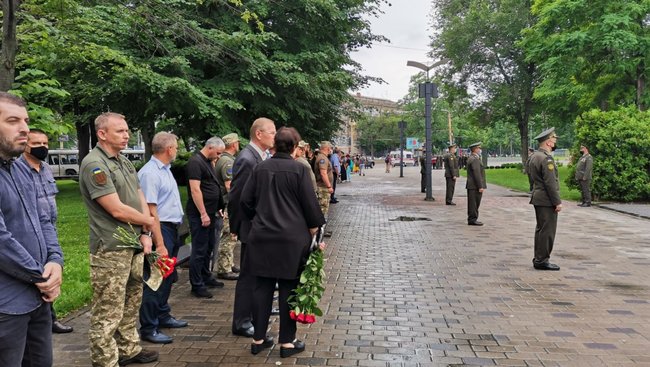 С погибшим в зоне ООС военным медиком Юрием Письменным простились в Днепре 07