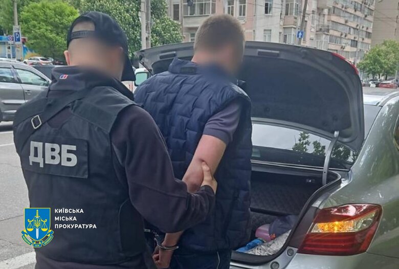 переправлял уклонистов в Молдову