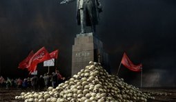 Я памятник себе воздвиг...