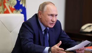 Путин требует от НАТО юридических гарантий нерасширения 