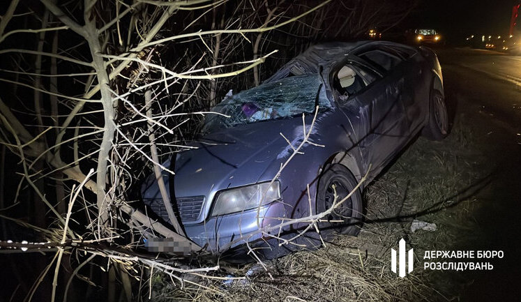 П’яний поліцейський влетів у фуру під Одесою. Його пасажиру ампутували ноги. ФОТО