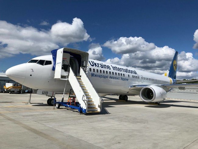 МАУ получила еще один новый Boeing 01