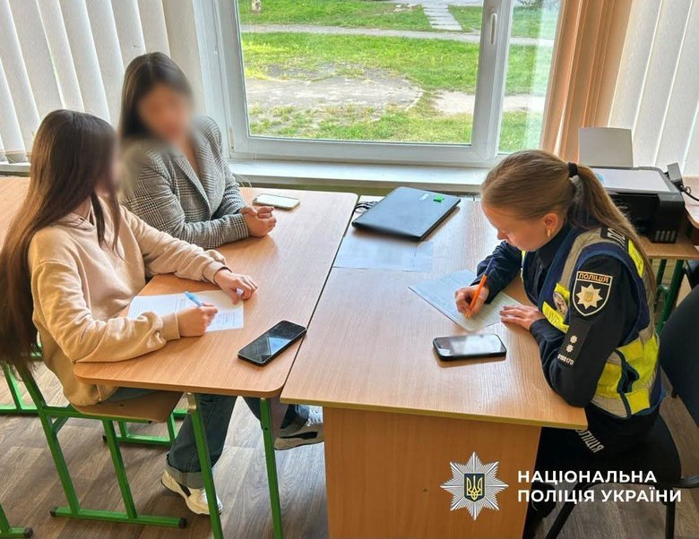 У Києві 13–14-річні дівчата побили школярку – батькам загрожують штрафи