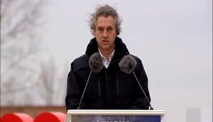 "Ваш флаг - теперь и наш флаг. Вместе с вами - и мы козацкого рода, вместе с нами - вы снова запануете в своей сторонке, - премьер-министр Словении Голоб. ВИДЕО