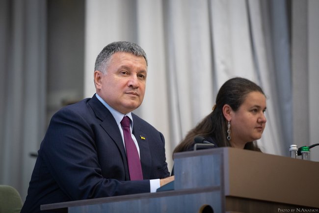 Более 500 семей получили квартиры по программе обеспечения жильем полицейских и спасателей, - Аваков 01 Более 500 семей получили квартиры по программе обеспечения жильем полицейских и спасателей, - Аваков 01