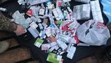 Партію психотропних препаратів, які намагалися доставити в Донецьк, виявили на КПВВ "Новотроїцьке". ФОТОрепортаж