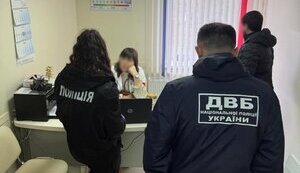 4500$ за звільнення від військової служби: в Одесі затримано лікарку, яка вимагала гроші у військового, - Нацполіція. ФОТОрепортаж