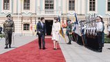 Зеленський разом із президенткою Швейцарії Соммаругою сьогодні відвідають Донбас (оновлено)